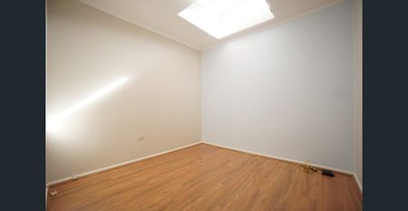 Renovated Family House - Photo 5