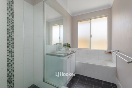 141 Braidwood Drive, Australind WA - Photo 2