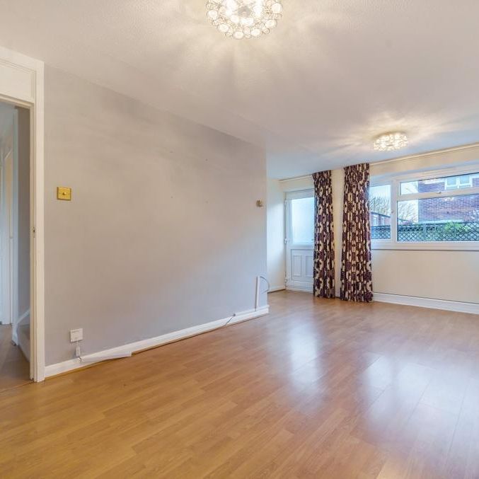 2 bedroom end of terrace house to rent - Photo 1