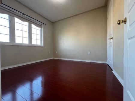 For Lease - 100 Alfred Paterson Drive, Markham, Ontario - Photo 2