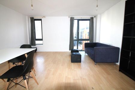 2 bedroom apartment to rent - Photo 2