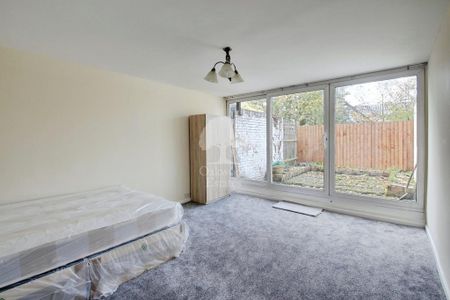 4 bedroom townhouse to rent - Photo 2