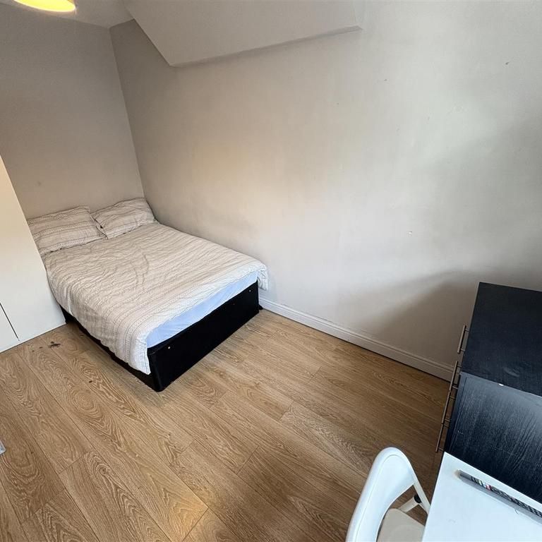 3 bedroom house share to rent - Photo 1