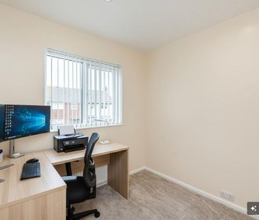 3 bedroom semi-detached house to rent - Photo 5