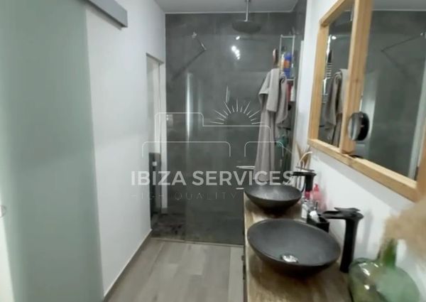 Charming 3-Bedroom Townhouse with Private Pool in Cala de Bou – Available for Yearly Rental