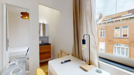 VIRGINIE GHESQUIERE Colocation 5 chambres à Lille - Photo 2