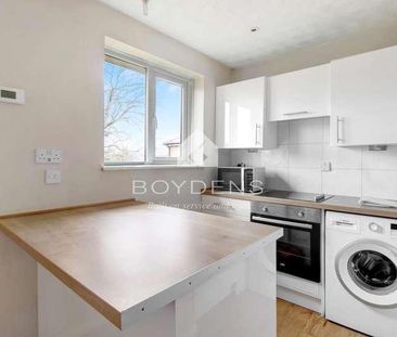 Flanders Field, Colchester, Essex, CO2 - Photo 1