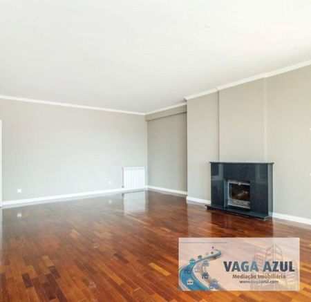 3 bedroom luxury Flat for rent in Matosinhos, Portugal - Photo 2