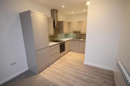 1 bedroom flat to rent - Photo 2