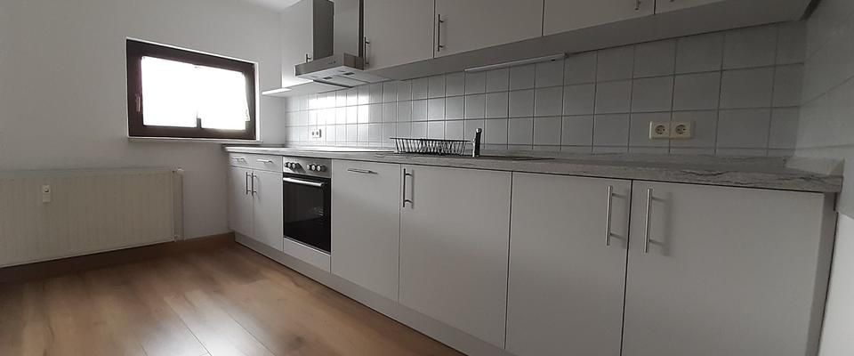 SCHÖNE WOHNUNG MIT EINBAUKÜCHE IN LUNZENAU ZU VERMIETEN! - Foto 1