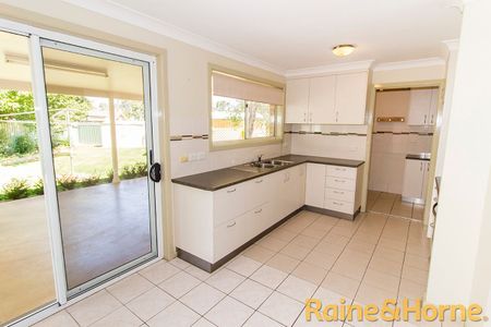 1 Kent Place, Dubbo, NSW 2830 - Photo 2