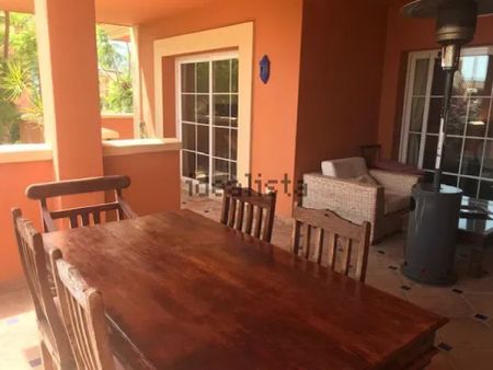 Alquiler de piso en Calle Yedras - Photo 2