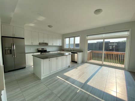 For Lease - 45 Bill Guy Drive Unit# Main, Georgina, Ontario - Photo 4