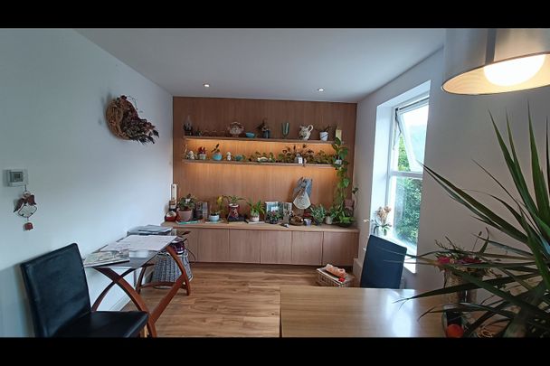 Room in a Shared Flat, Elliott Road, CR7 - Photo 1