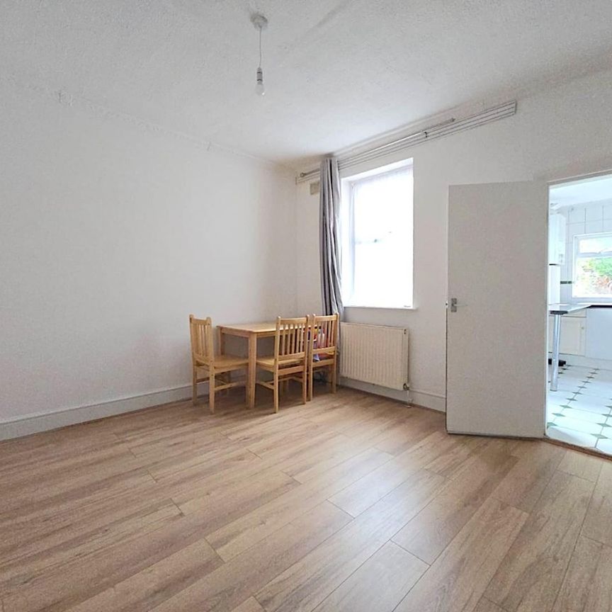 3 Bed Terraced House, Leopold Road, N18 - Photo 1