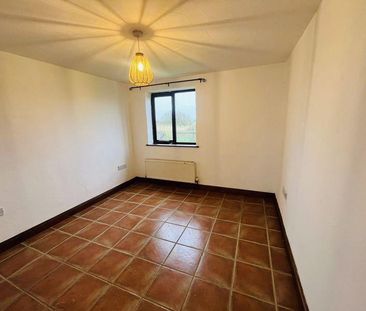 3 bedroom barn conversion to rent - Photo 3