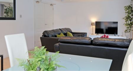 2 bedroom apartment to rent - Photo 2