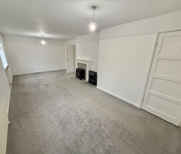 3 bedroom end of terrace house to rent - Photo 4