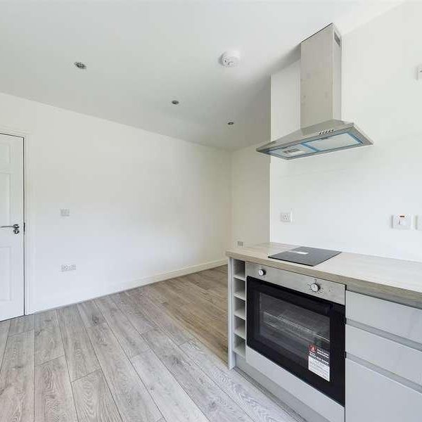 Chapel Hill, Morley, Leeds, LS27 - Photo 1