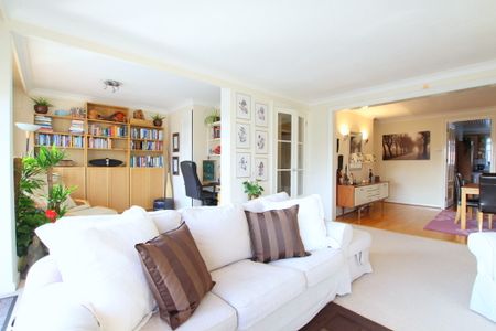 2 Bedroom Apartment, Downside, St. John’s Avenue - Photo 2