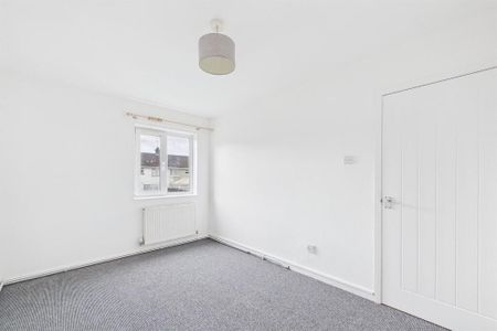 Flat D, 3 Laurel Way, Dunmurry, Belfast, BT17 9PR - Photo 2