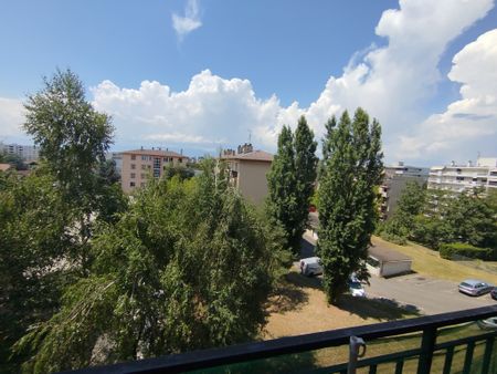 Location Appartement 3 pièces 56m² - Photo 4
