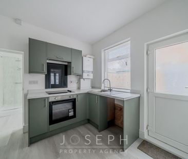 3 bedroom semi-detached house to rent - Photo 4