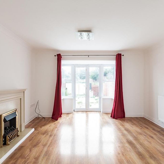 3 bedroom end of terrace house to rent - Photo 1