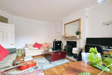 Kenilworth Court, SW15, London - Photo 3