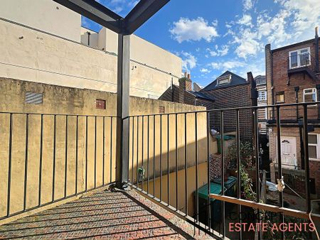 3 bedroom apartment to rent - Photo 5