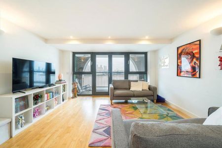 2 bedroom flat to rent - Photo 2