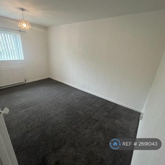 3 bedroom end of terrace house to rent - Photo 1