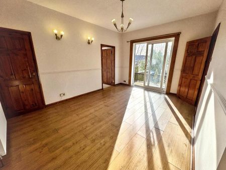 3 bedroom flat to rent - Photo 2