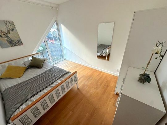 Room in a Shared Flat, Canada Square, E14 - Photo 1