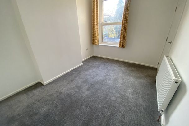 Ellerker Avenue - Photo 1