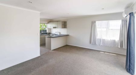 Standalone two bedroom home! - Photo 4