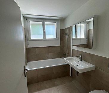 Schöne 4.5 Zimmerwohnung mit grossem Balkon in Allschwil - Photo 4