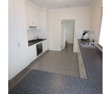 Very Sizeable Townhouse - Photo 6