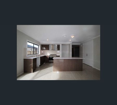 7 Glenferrie Avenue, Mickleham, Vic 3064 - Photo 4