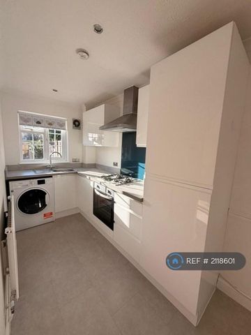 1 bedroom terraced house to rent - Photo 4