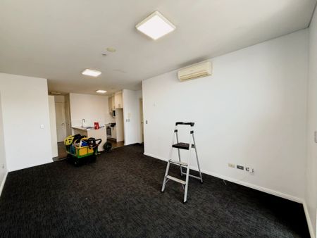 2 bed 2 bath-828 - Photo 2