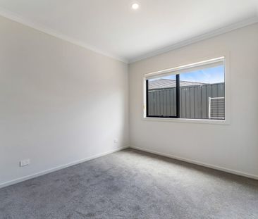 **RECEIVE ONE MONTH FREE RENT, ASK US HOW! Modern 3-Bedroom Home fo... - Photo 4