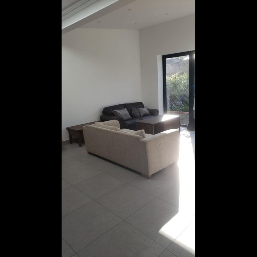 Room in a Shared House, Southmead Road, BS34 - Photo 1