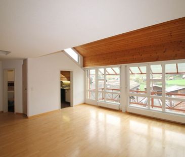 very nice and spacious 4-room apartment on the upper floor - Photo 2