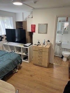 Studio Flat, Belmont Road, N15 - Photo 3