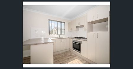 CONTEMPORARY AIR-CONDITIONED FULL SIZE ONE BEDROOM HOUSE - Photo 4