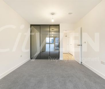 17 Pavana Square, London - Photo 4