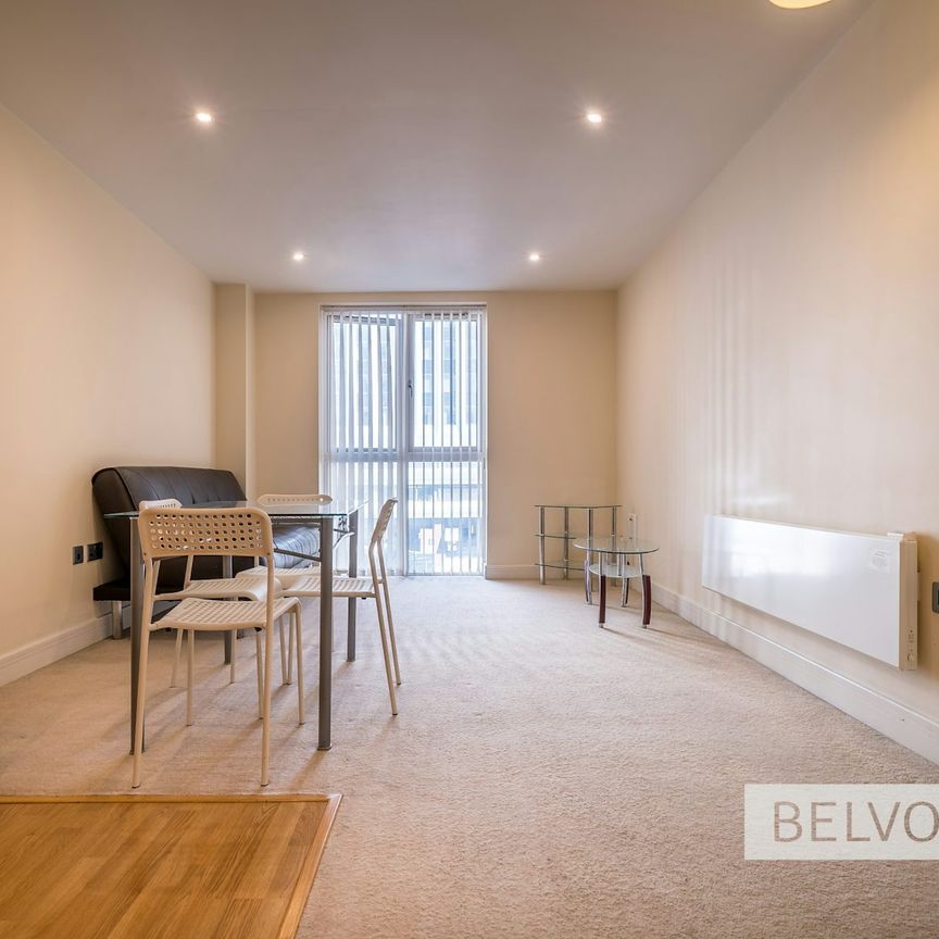 Flat to rent on - Photo 1