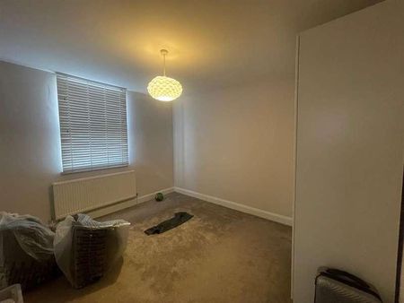 Hanson Gardens, Southall, UB1 - Photo 2