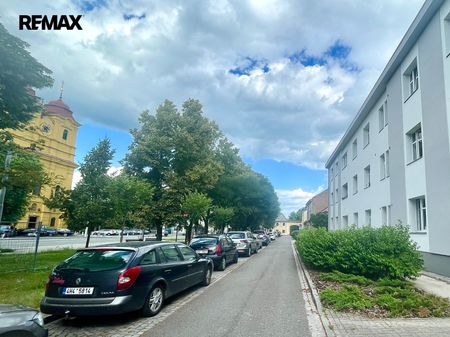 Pronájem bytu 2+kk 66 m², Denisovo náměstí 585, Hradec Králové - Photo 3